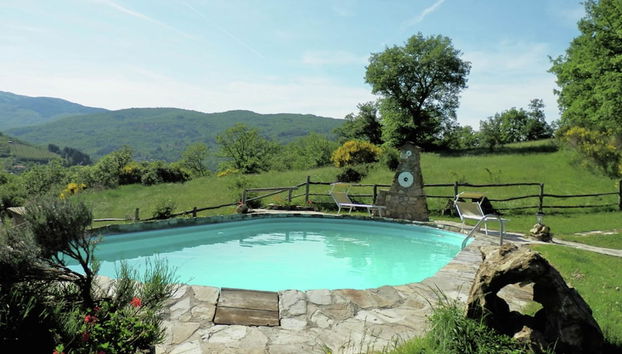 Rustic Holiday Home in Ortignano with Swimming Pool - Foto 2, Imagen principal