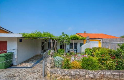 Apartment Crveni - a three bedroom apartment with a stunning sea view - Foto 24