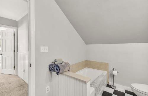 Spacious Oceanfront Home Stunning Sunset Views - Foto 34