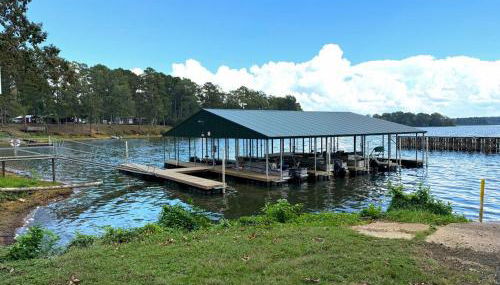 Gorgeous Cabin with Beautiful Views of Toledo Bend Lake for a Relaxing Couples Getaway in Hemphill, Texas - Foto 4