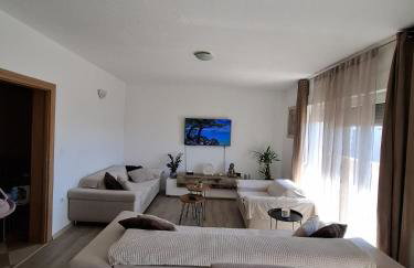 Apartman with Adriatic view "Biočić" - Foto 7