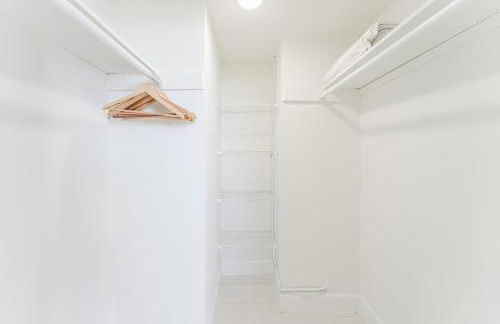 Beachside Modern 2BR 2BA - Foto 28