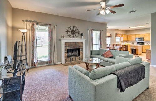 Pet-Friendly Family Home in Hutto with Private Yard! - Foto 1
