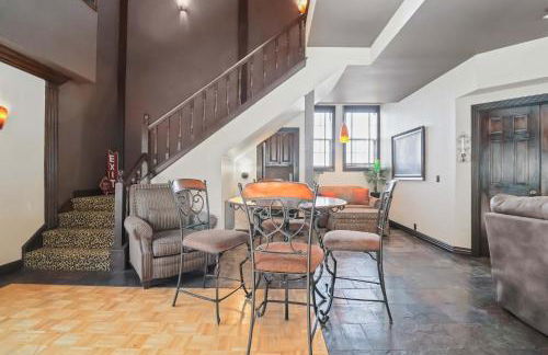 Ozark Mountain Retreat- Movie Theatre Dance Floor - Foto 6