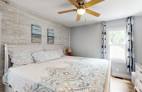 2 Mi to Beach! Hot Tub Haven in Michigan City - Foto 18