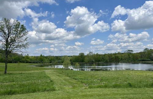 Cozy 2BR A-Frame Cabin w Hot Tub & Lake Views - Foto 46