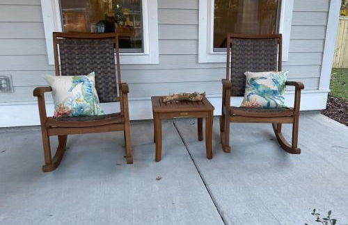 Pleasant Place Villa -Newly Built with Pool Close to downtown&beach - Photo 13