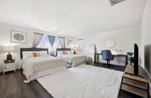 Entire Private Home with 5 Bedrooms 3 Bathrooms, 3000 sqft, Gated Yard, Garage, Nice View, Available Now - Foto 8