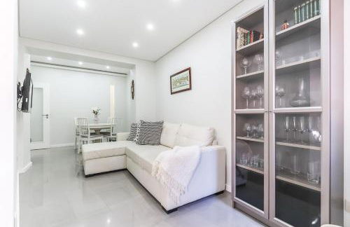 Vita Portucale ! Moscavide Casa Branca w/ Terrace - Photo 20