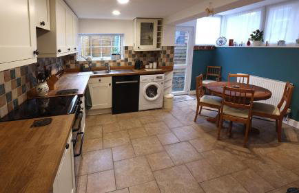 Charming 2BR Edwardian House in Market Town - Foto 25