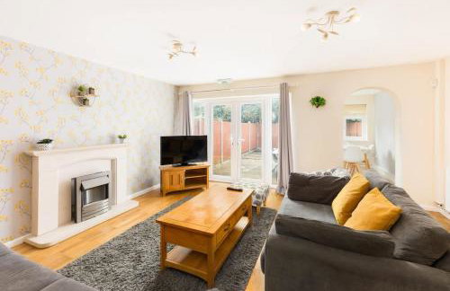 4-Bed Home for Contractors - Parking - Walk to Hospital - Foto 1