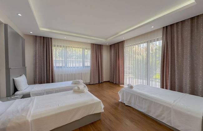 Flower City Suites - Photo 23