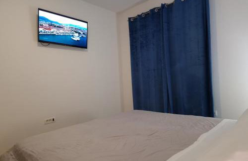 "Heaven on earth" with pool - Photo 15