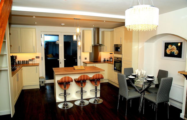 A Modern, Comfy Newly Remodeled 2bd House - Photo 12