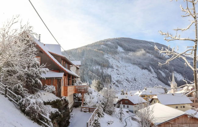 Apartment in Ebene Reichenau With Garden - Photo 1