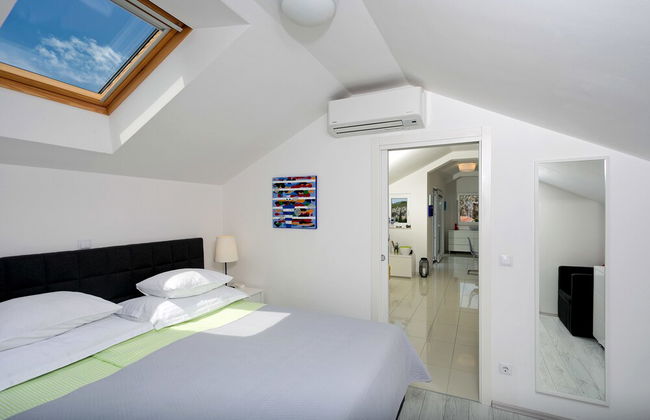 Blue Bay Residence - Photo 8