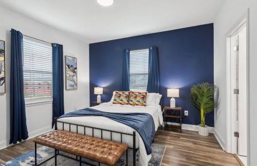 Spacious 10BR NOLA Home, Perfect for Groups, King bed - Foto 29