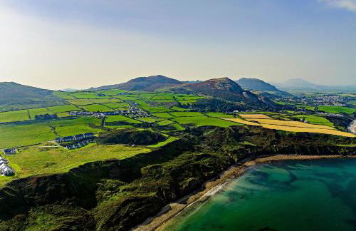 Residence 11 by Together Travel - Luxury 2-Bed Ground Floor Apartment - Photo 15