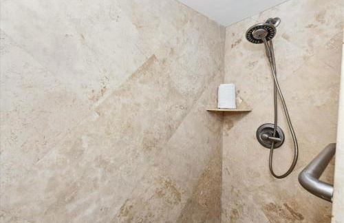 Dolphin Point 305b 2 Bedroom Condo by RedAwning - Foto 43