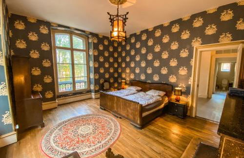 Private Castle with Park - Château Guillermo - Foto 5