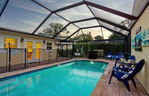 Great shape after Milton-Pool Home Wows! po - Photo 2