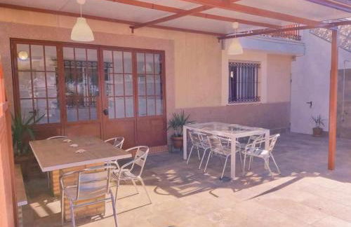 Dos Casas juntas y Patio común a 25 metros de la Playa - Photo 7