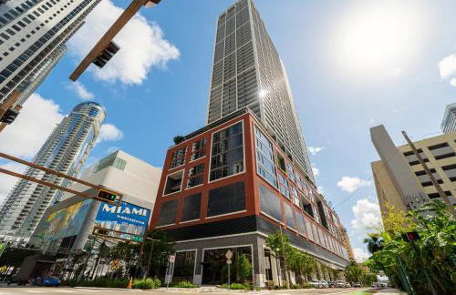 On 46th Floor! Amazing Views and Free Parking - Foto 27