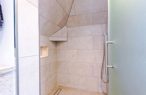 Incredible 3Bed Townhouse, Rooftop Patio, Sleeps 6 - Foto 22