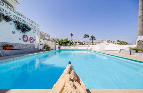Charming Townhouse in El Faro, Spain, Studding Sea View & Community Pool - Foto 12