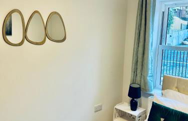 Dover Port in quiet location with Castle Views and off road parking - Foto 26