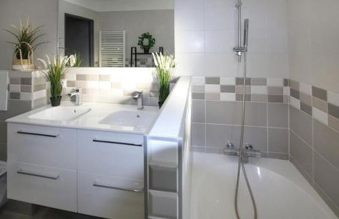 Awesome Home In Morières Les Avignon - Foto 14