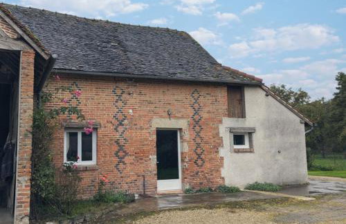 Gîte Authentique à Villemurlin avec Jardin et Parking - FR-1-590-527 - Foto 17