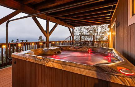 Hot Tub Fire Pit Game Room Amazing Deck Views Sky Canyon Lodge by AvantStay - Foto 10