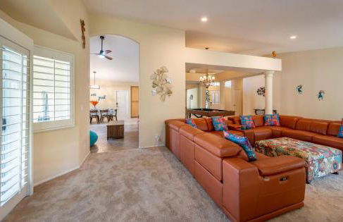 Coachella Chill: Luxury 4BR/4King Paradise Retreat - Foto 27