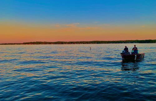 Luxe Spa Cabin: Hot Tub + Sauna + Fire - Foto 8