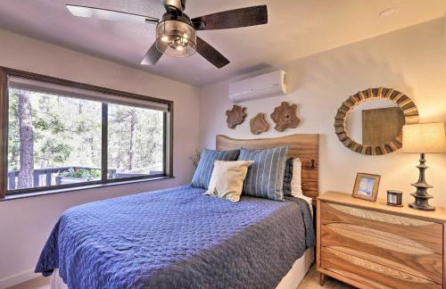 Wraparound Deck and Poker Room Cabin in Munds Park - Foto 16