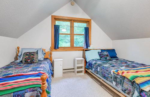 Peaceful White Sand Lake House with Dock and Deck! - Foto 12