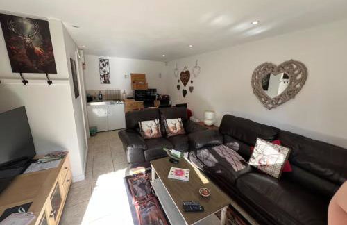 Stag Cottage New Forest Romantic Hideaway - Photo 13