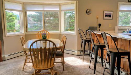 F3 Fairway Village Condo with great mountain views, 8 minute walk from Omni Mount Washington Hotel! - Foto 5