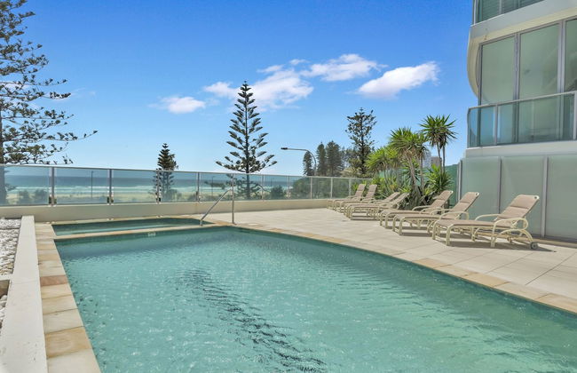 Reflection on the Sea - Foto 1