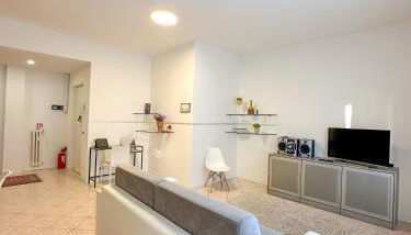 Ampio e luminoso appartamento Arona Galleria - Foto 5