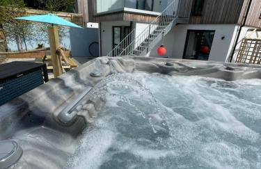 Gulland 4 Bed Sleeps 8 with Hot tub - Foto 3