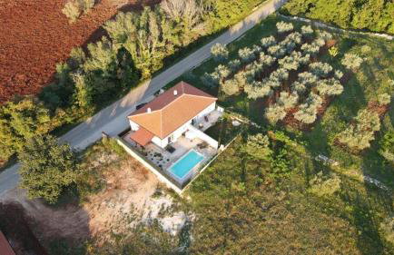 Pola kuće sa bazenom-Eja - Foto 60