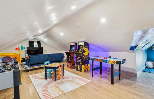 Meerkat Manor- 5 Min Drive to CLE Clinic - Foto 3