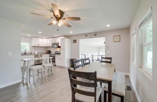 Waterfront Grove Retreat with Dock Cedar Ridge - Foto 19