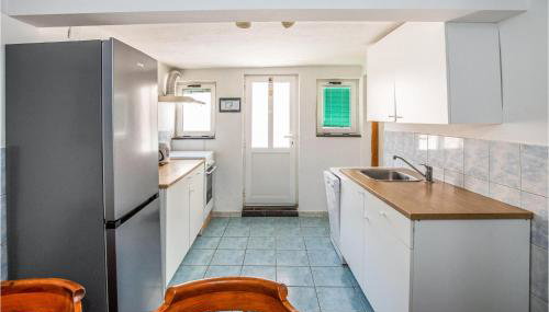 3 Bedroom Amazing Home In Opuzen - Photo 5