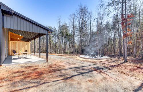 Pet-Friendly Yard! Nature Escape in Forest City - Foto 24