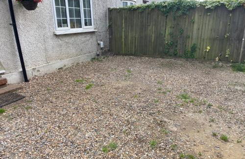 Slough - Sleeps 3 - Petfriendly - Riverside - Bay - Photo 13