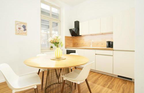 Halle Suites by FullHouse - free parking & WiFi - Foto 38