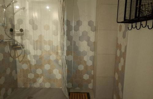 le 2 bers duplex moderne 90 m2 salle de bains rénové et linge inclu - Foto 1